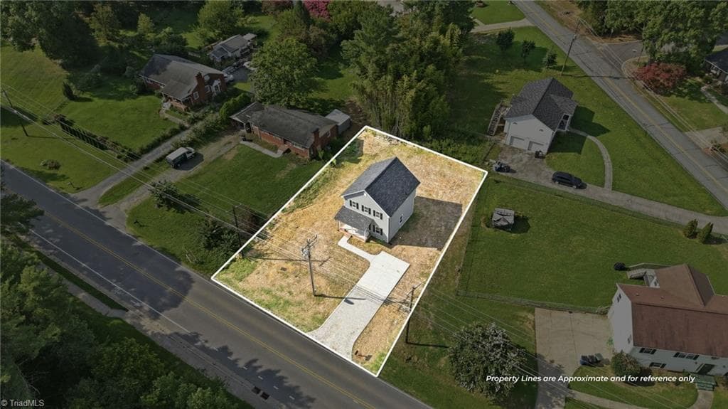 Stick/Site Built at 2808 Reynolds Park Road, Winston-Salem NC 27107, Winston-Salem, photo 4 of 46