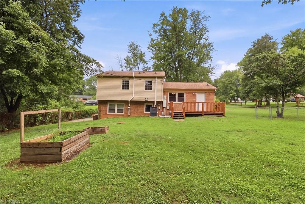 Stick/Site Built at 211 Yorktown Road, Kernersville NC 27284, photo 32 of 40