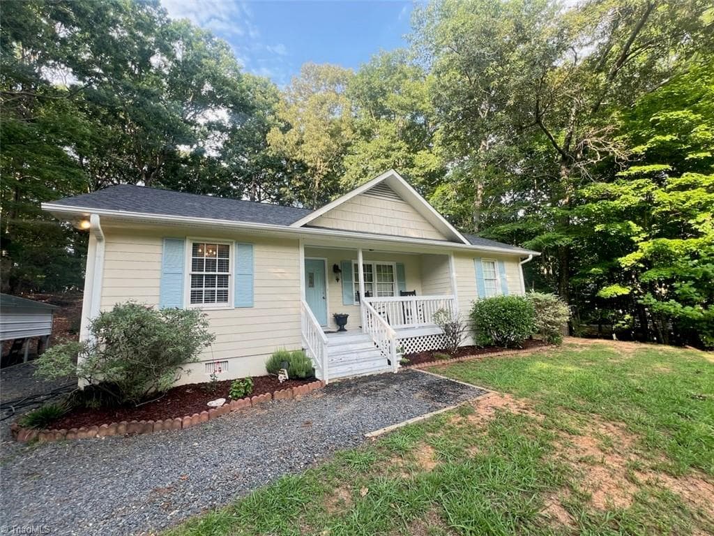 1088 Country place Road, Asheboro NC 27203