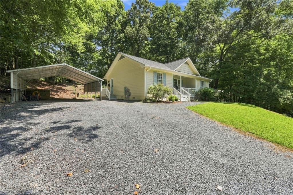 Stick/Site Built at 1088 Country place Road, Asheboro NC 27203, photo 5 of 28