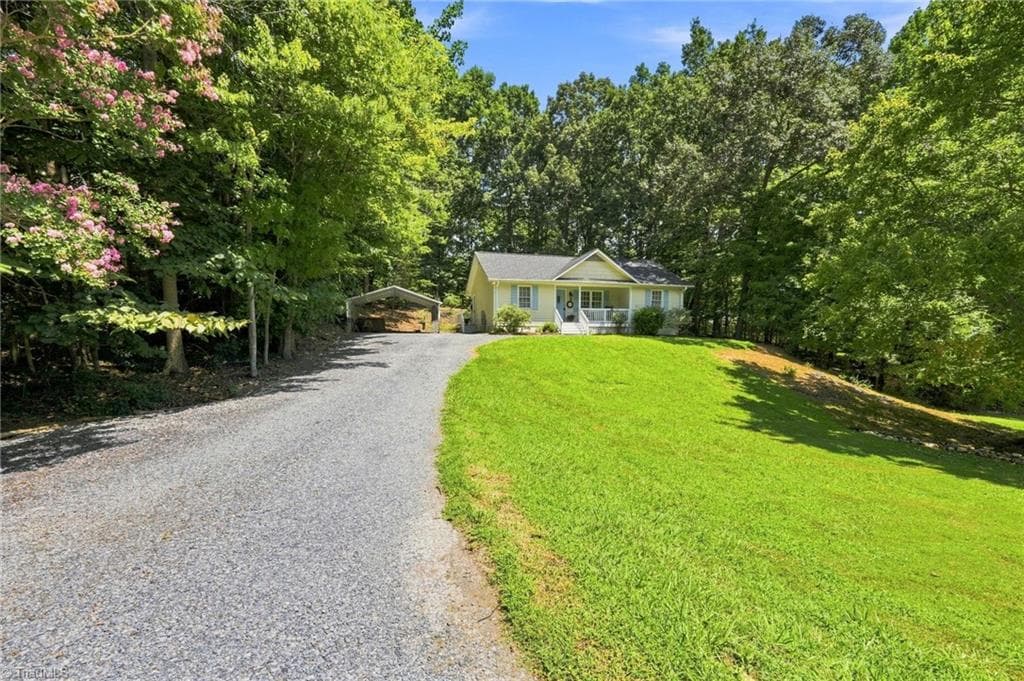 Stick/Site Built at 1088 Country place Road, Asheboro NC 27203, photo 4 of 28