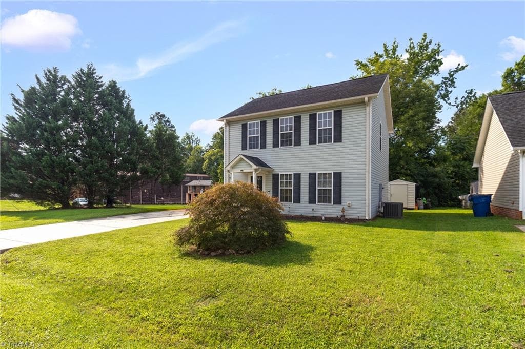 Stick/Site Built at 604 W Whitsett Street, Graham NC 27253, photo 2 of 14