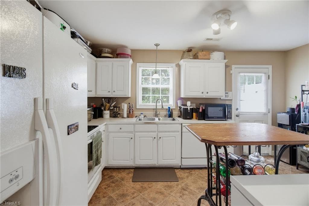 Stick/Site Built at 604 W Whitsett Street, Graham NC 27253, photo 7 of 14