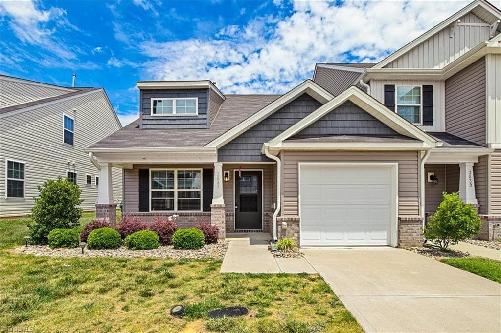 Stick/Site Built at 3837 Copperfield Court, High Point NC 27265, photo 3 of 42