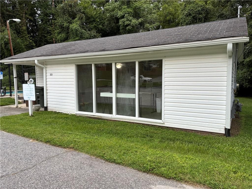 Stick/Site Built at 620 N Tremont Drive, Greensboro NC 27403, photo 27 of 33