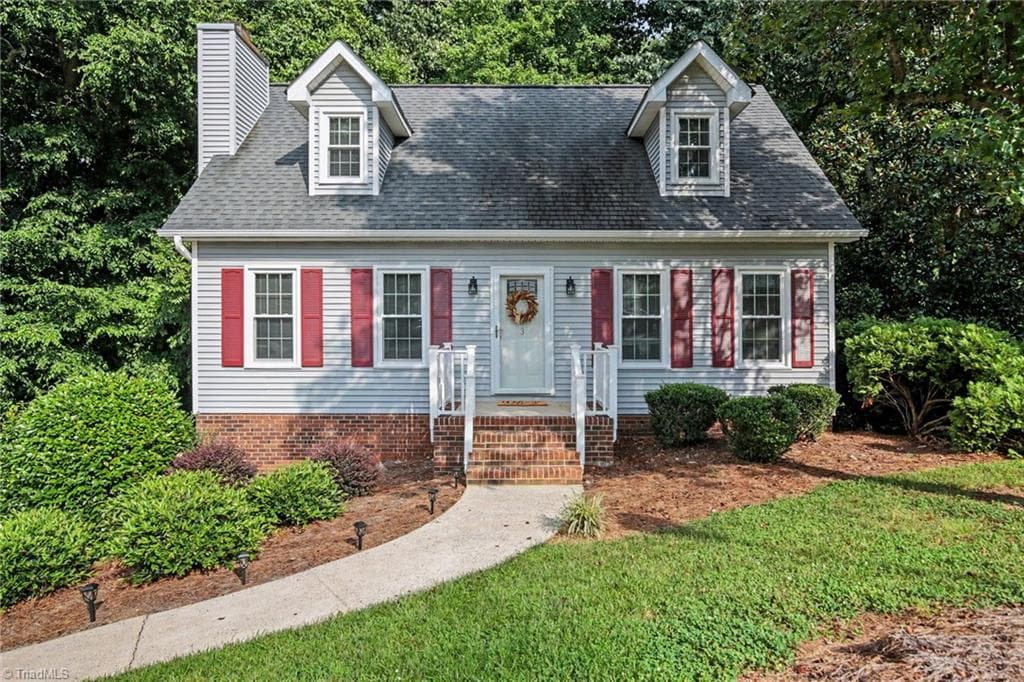 Stick/Site Built at 103 Edgedale Court, Kernersville NC 27284, photo 2 of 23