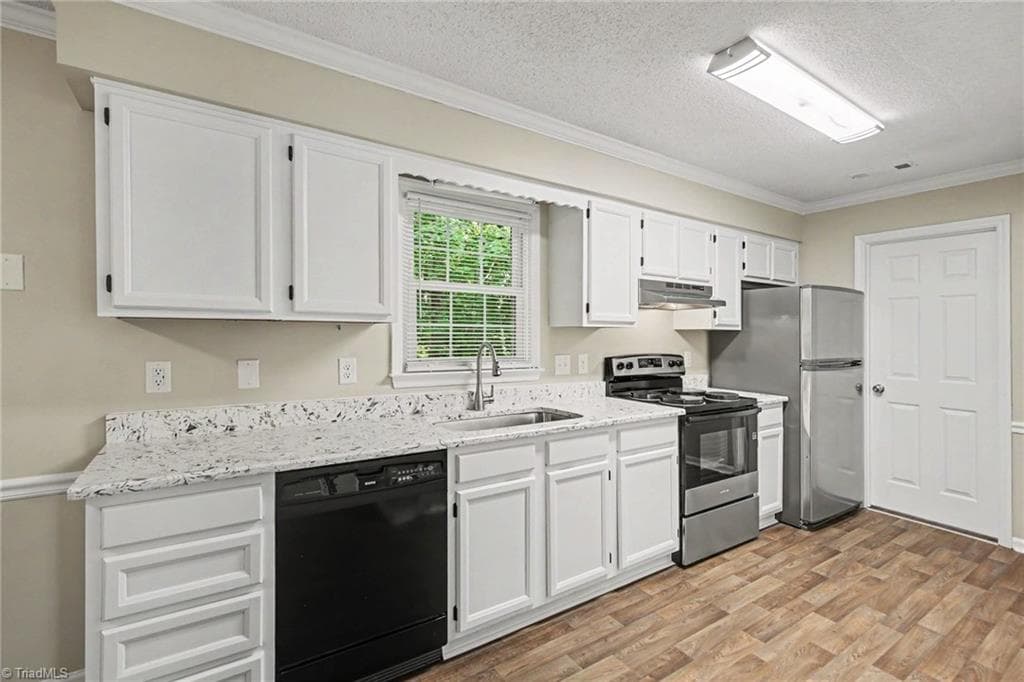 Stick/Site Built at 103 Edgedale Court, Kernersville NC 27284, photo 7 of 23