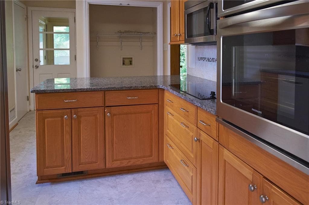 Stick/Site Built at 907 Onslow Drive, Greensboro NC 27408, photo 13 of 50