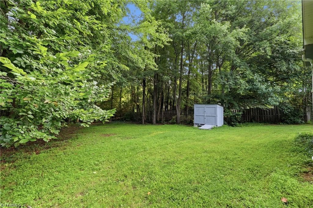 Stick/Site Built at 407 Lassiter Drive, High Point NC 27265, photo 27 of 34