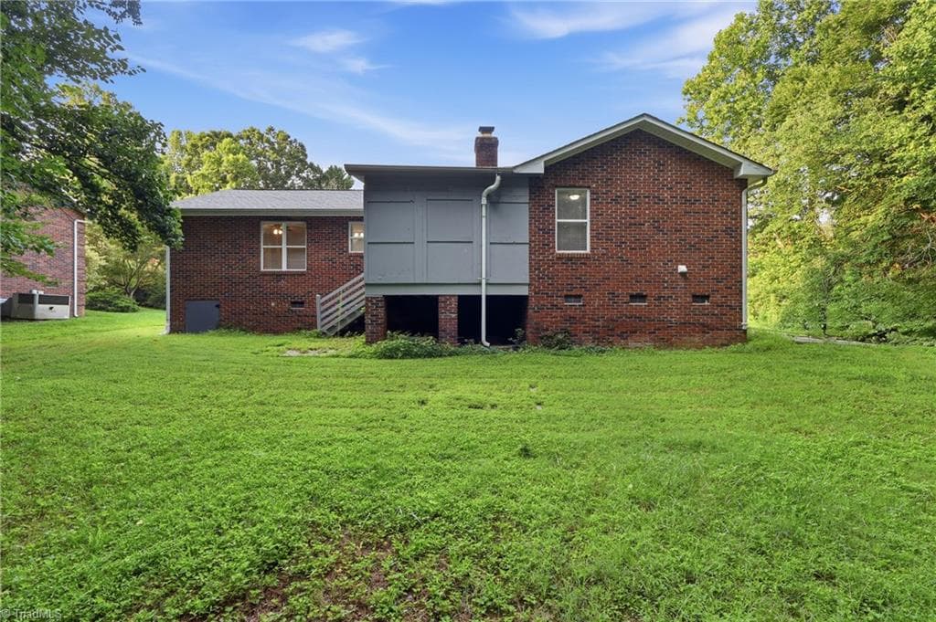 Stick/Site Built at 407 Lassiter Drive, High Point NC 27265, photo 33 of 34