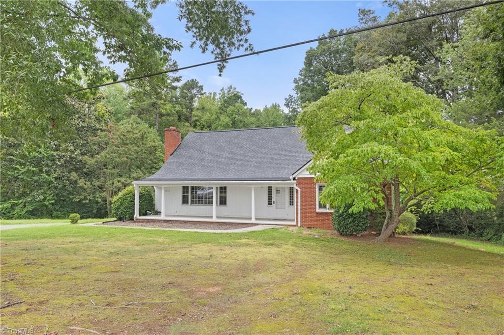Stick/Site Built at 3563 Milhaven Road, Winston-Salem NC 27106, Winston-Salem, photo 2 of 43