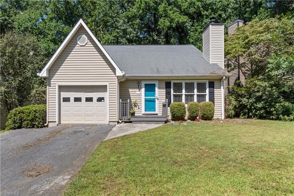 4965 Lochraven Drive, Winston-Salem NC 27104