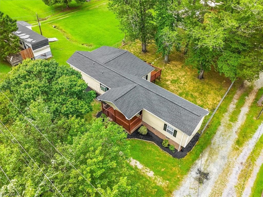 Manufactured Home at 3673 Meadowbrook Drive, Trinity NC 27370, photo 37 of 48