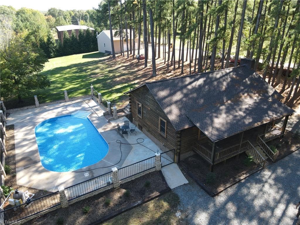 Stick/Site Built at 5241 NC Highway 66 S, King NC 27021, photo 4 of 42