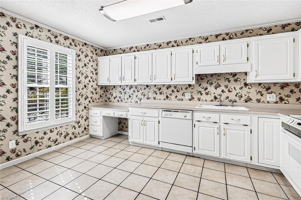 Stick/Site Built at 828 Windermere Court # C, Asheboro NC 27203, photo 10 of 23