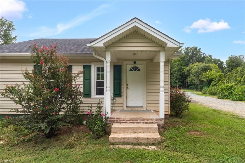 Stick/Site Built at 1608 Sharpe Road, Greensboro NC 27406, photo 4 of 34