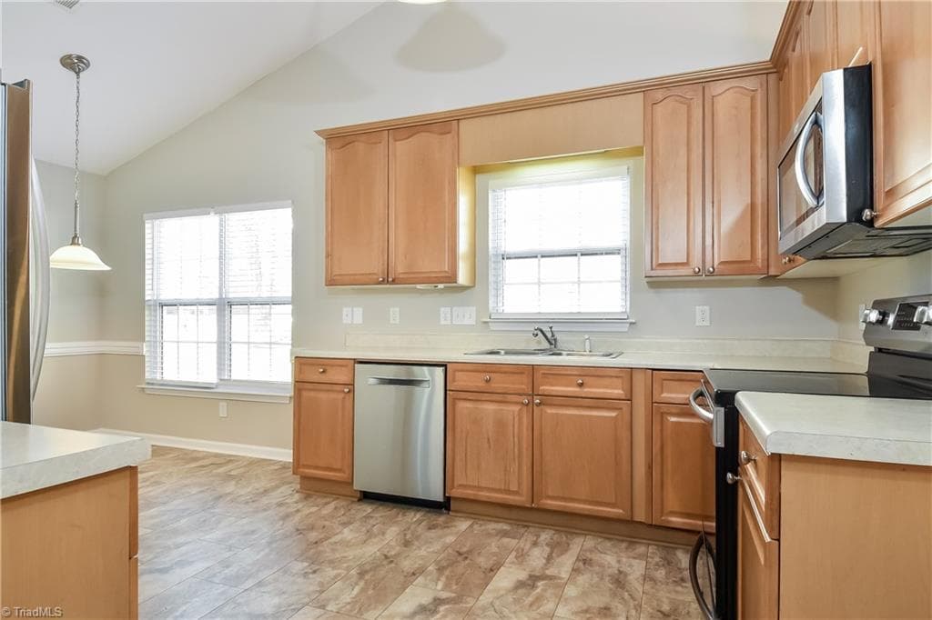 Stick/Site Built at 583 Caladium Court, Kernersville NC 27284, photo 6 of 15