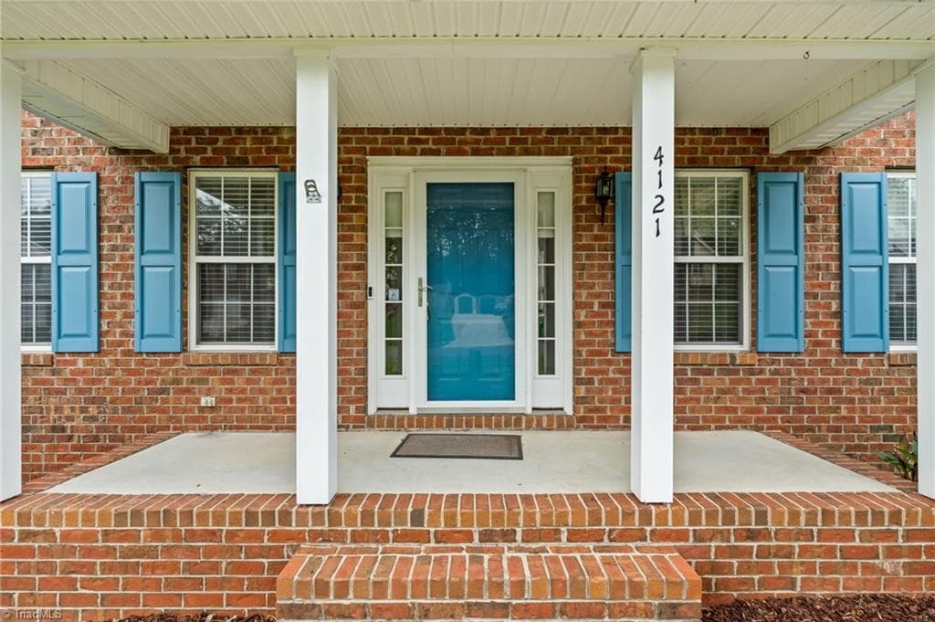Stick/Site Built at 4121 Birchgarden Drive, High Point NC 27265, photo 5 of 40