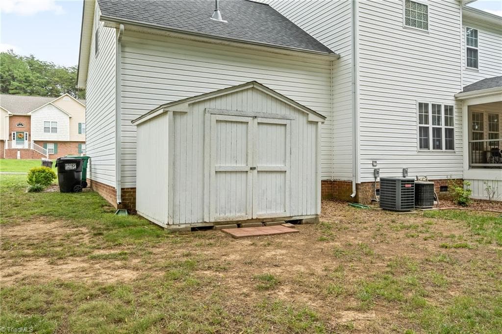 Stick/Site Built at 4121 Birchgarden Drive, High Point NC 27265, photo 37 of 40