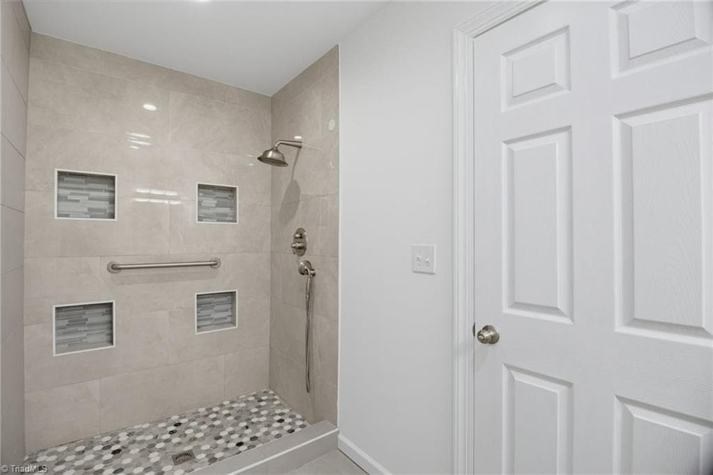 Stick/Site Built at 706 Elam Avenue, Greensboro NC 27408, photo 23 of 28