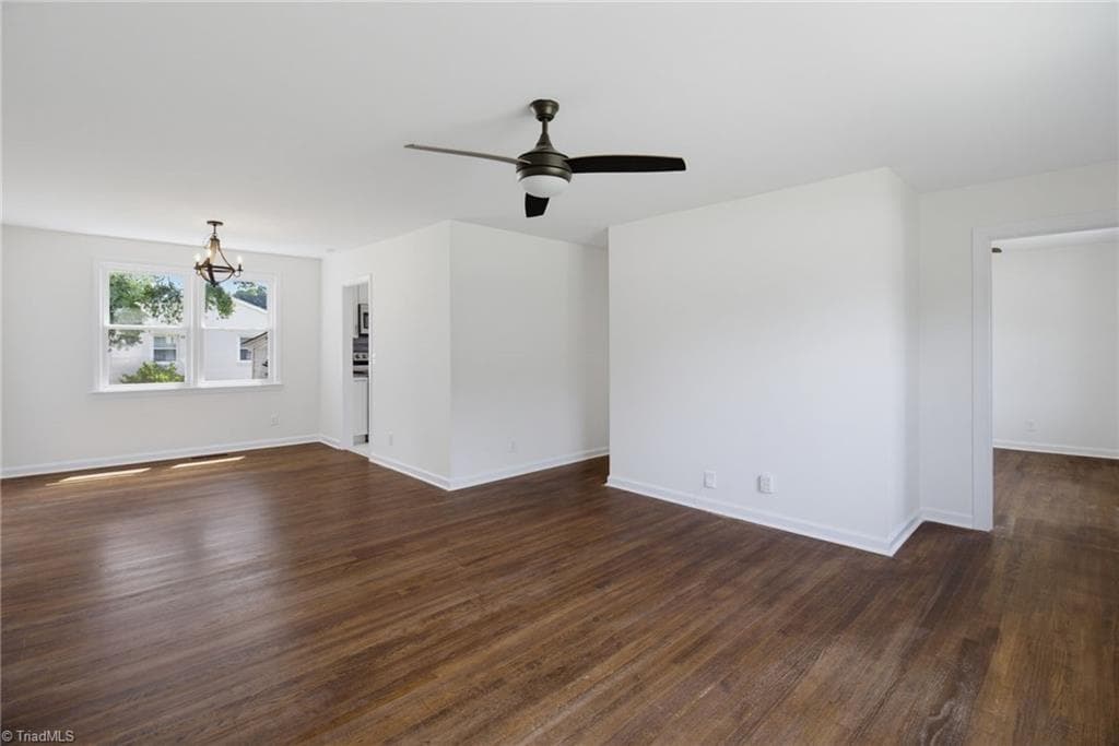 Stick/Site Built at 706 Elam Avenue, Greensboro NC 27408, photo 5 of 28