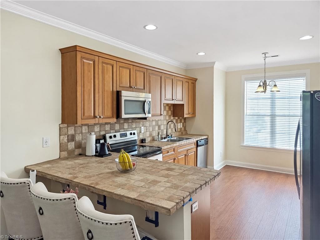 Stick/Site Built at 18 Rhododendron Drive, Greensboro NC 27455, photo 10 of 19