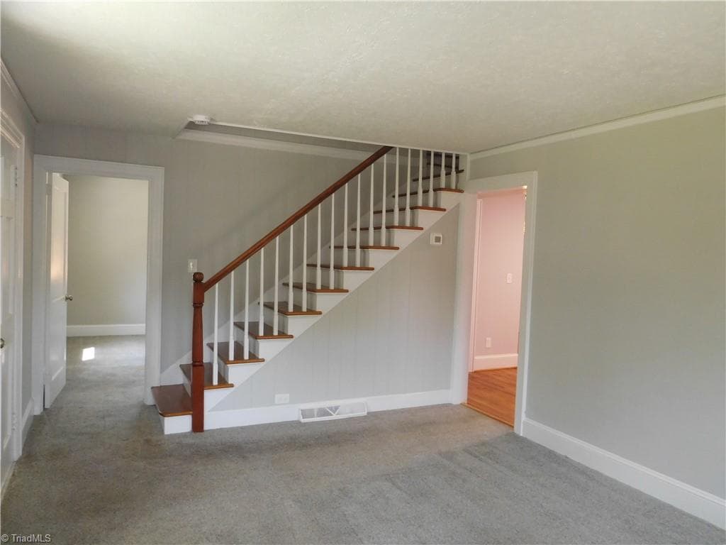 Stick/Site Built at 11 Hilton Drive, Winston-Salem NC 27127, photo 7 of 24