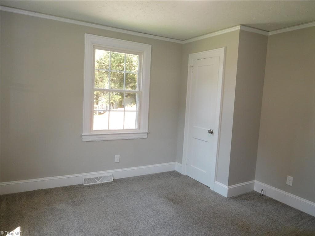 Stick/Site Built at 11 Hilton Drive, Winston-Salem NC 27127, Winston-Salem, photo 10 of 24