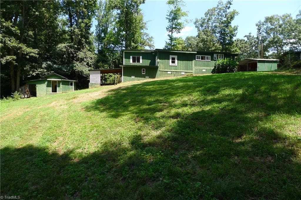 Manufactured Home at 162 Oak Tree Drive, Mocksville NC 27028, photo 14 of 16