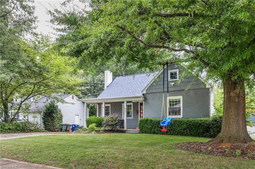 Stick/Site Built at 847 Lockland Avenue, Winston-Salem NC 27103, Winston-Salem, photo 3 of 41