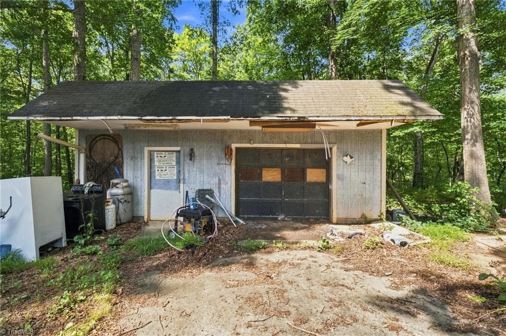 Manufactured Home at 4255 Reid Road, Tobaccoville NC 27050, photo 22 of 27