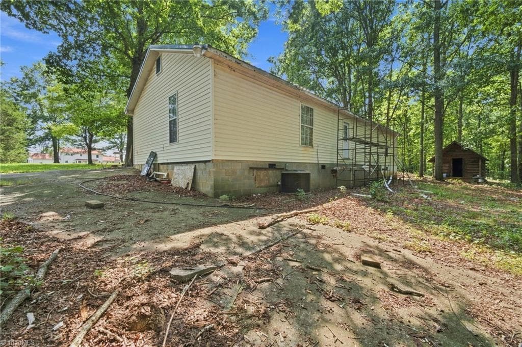Manufactured Home at 4255 Reid Road, Tobaccoville NC 27050, photo 21 of 27