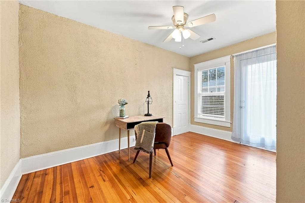 Stick/Site Built at 1313 Prescott Place, High Point NC 27262, photo 15 of 32