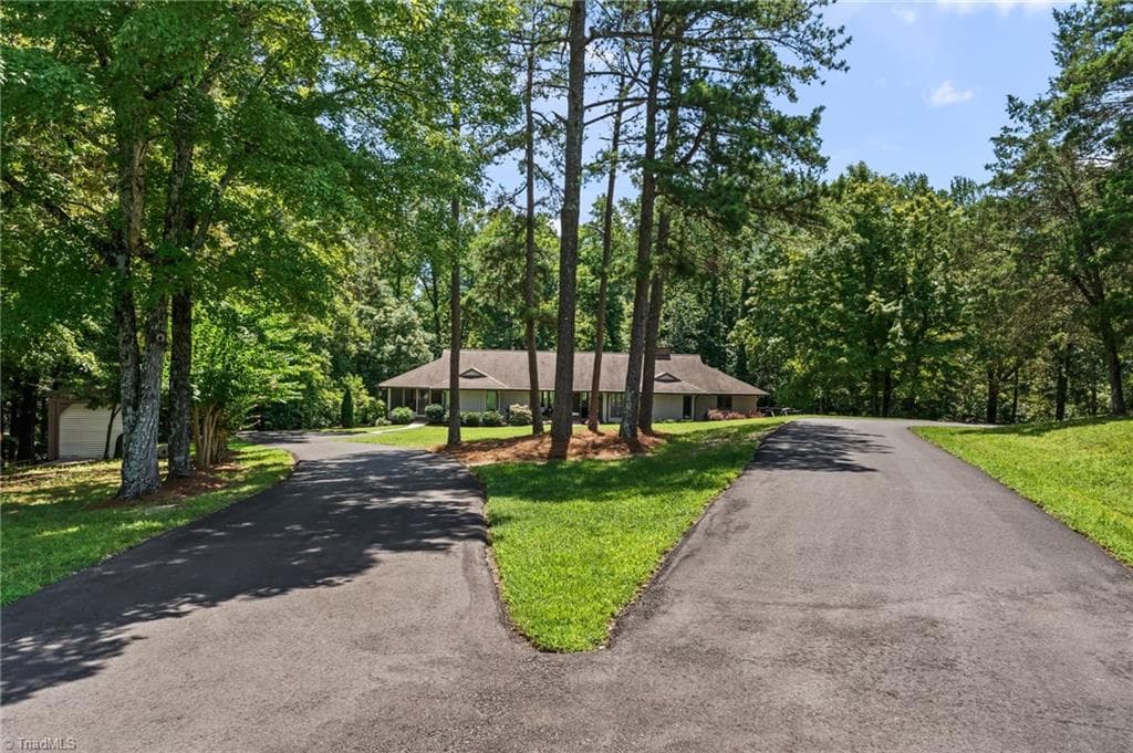 Stick/Site Built at 1931 Chestnut Street, High Point NC 27262, High Point, photo 3 of 100