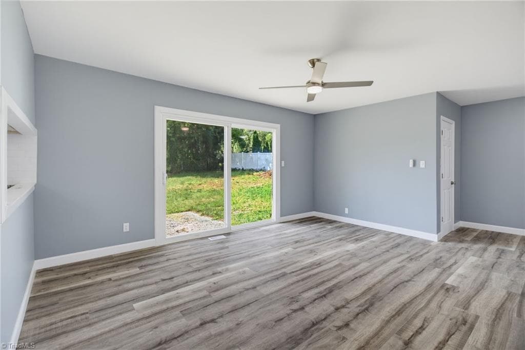 Stick/Site Built at 1416 Lynwood Terrace, High Point NC 27265, photo 12 of 30