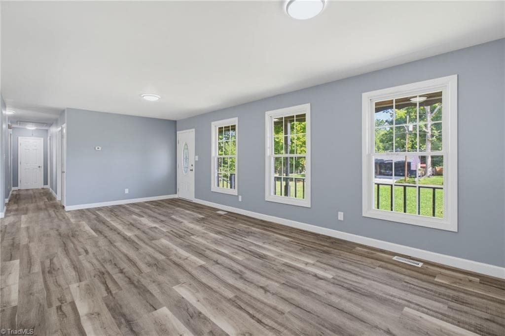 Stick/Site Built at 1416 Lynwood Terrace, High Point NC 27265, photo 7 of 30