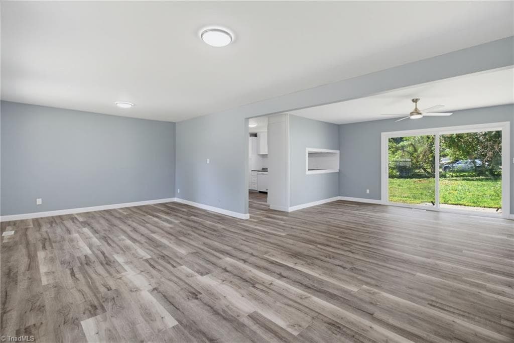 Stick/Site Built at 1416 Lynwood Terrace, High Point NC 27265, photo 5 of 30