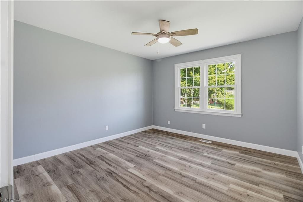Stick/Site Built at 1416 Lynwood Terrace, High Point NC 27265, photo 24 of 30