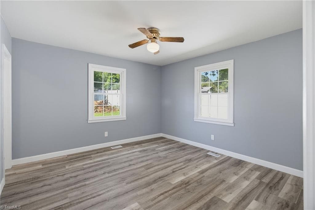 Stick/Site Built at 1416 Lynwood Terrace, High Point NC 27265, photo 18 of 30