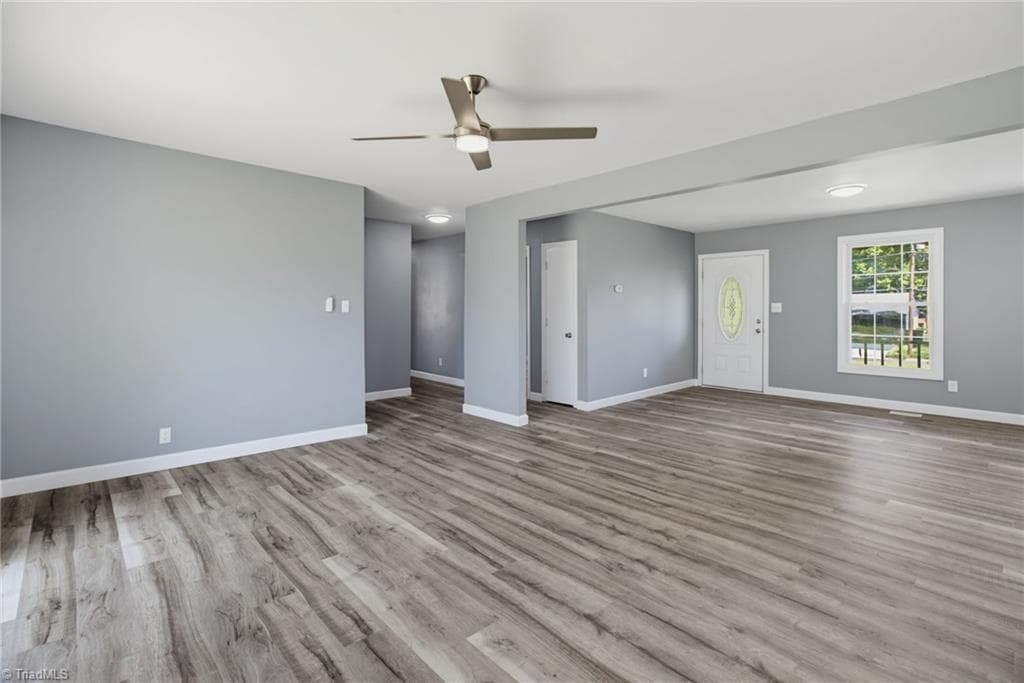Stick/Site Built at 1416 Lynwood Terrace, High Point NC 27265, photo 11 of 30