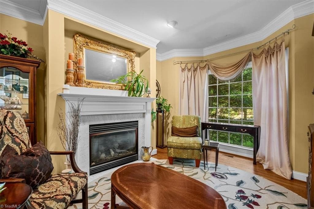 Stick/Site Built at 4 Windsor Castle Court, Greensboro NC 27408, photo 6 of 19
