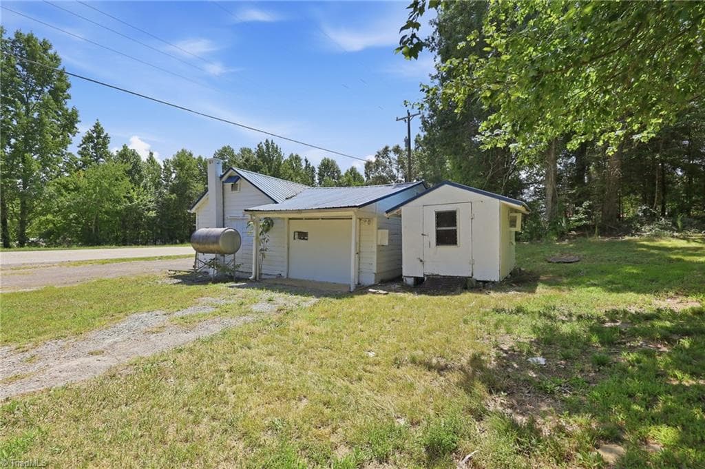 Stick/Site Built at 2128 Old Nc Highway 109, Lexington NC 27292, Lexington, photo 34 of 40