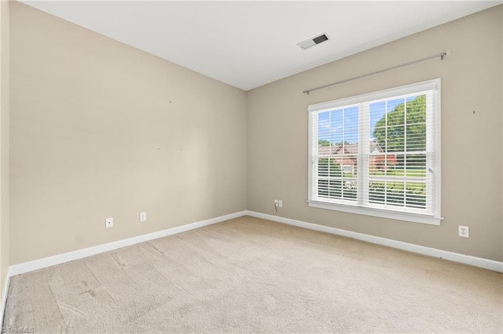 Stick/Site Built at 710 Vinebury Lane, High Point NC 27265, photo 12 of 32