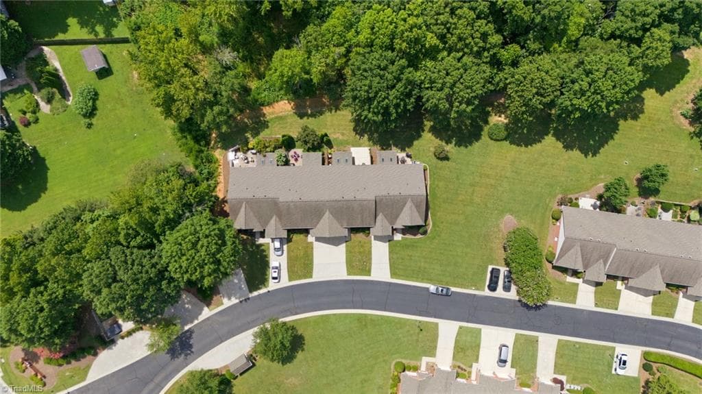 Stick/Site Built at 710 Vinebury Lane, High Point NC 27265, photo 28 of 32