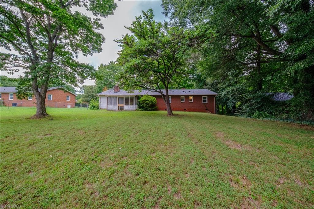 Stick/Site Built at 435 Lakecrest Drive, Kernersville NC 27284, photo 9 of 27