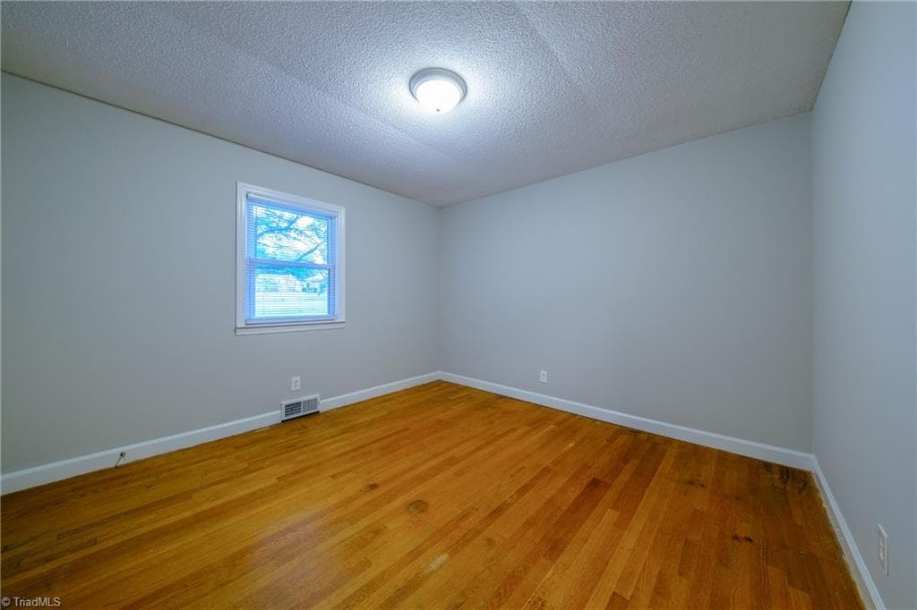 Stick/Site Built at 435 Lakecrest Drive, Kernersville NC 27284, photo 15 of 27