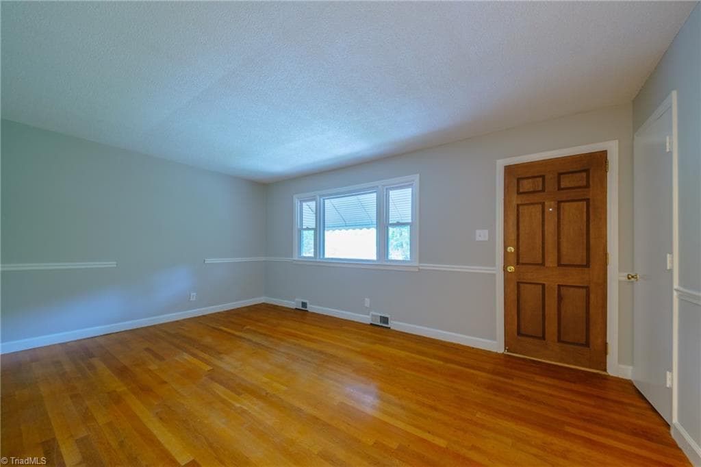Stick/Site Built at 435 Lakecrest Drive, Kernersville NC 27284, photo 19 of 27