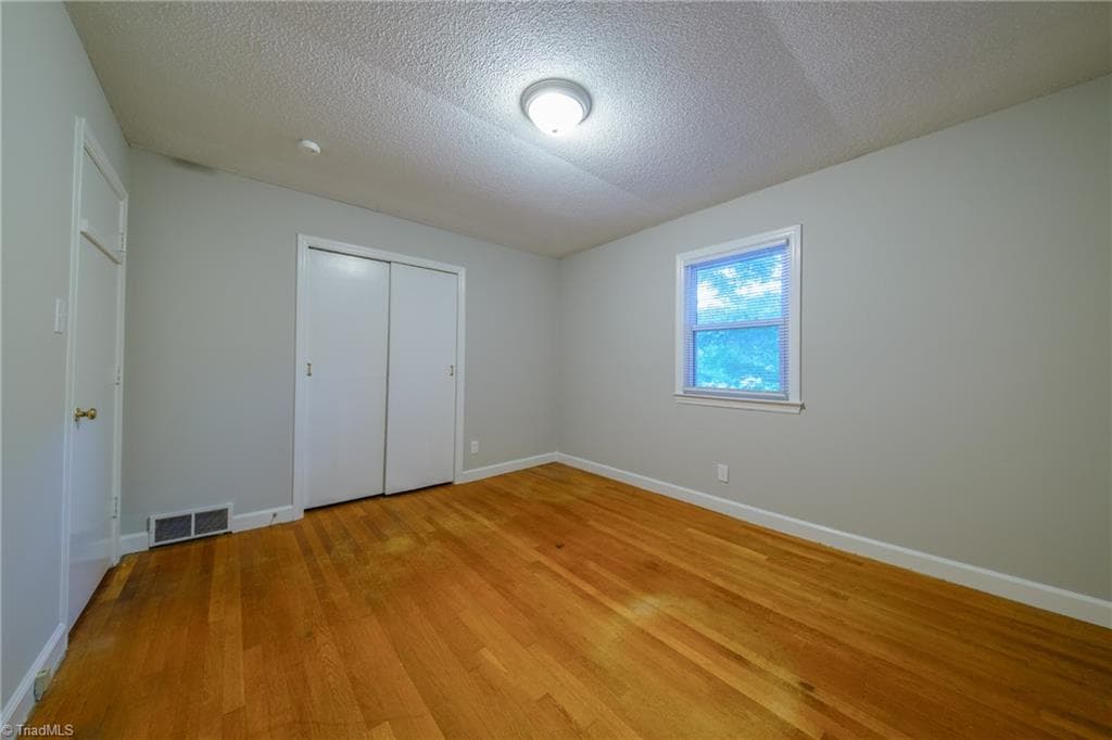 Stick/Site Built at 435 Lakecrest Drive, Kernersville NC 27284, photo 25 of 27