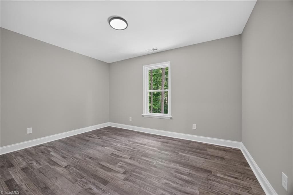 Stick/Site Built at 239 Lake Drive 8, Lexington NC 27292, Lexington, photo 20 of 31