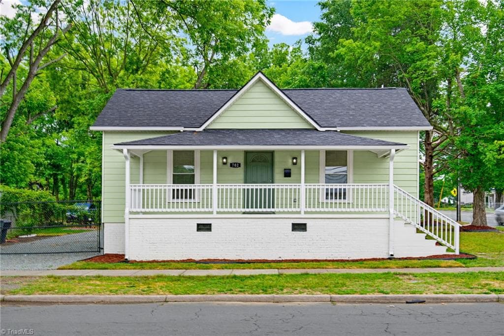 Stick/Site Built at 702 Maple Avenue, Burlington NC 27215, Burlington, photo 2 of 33